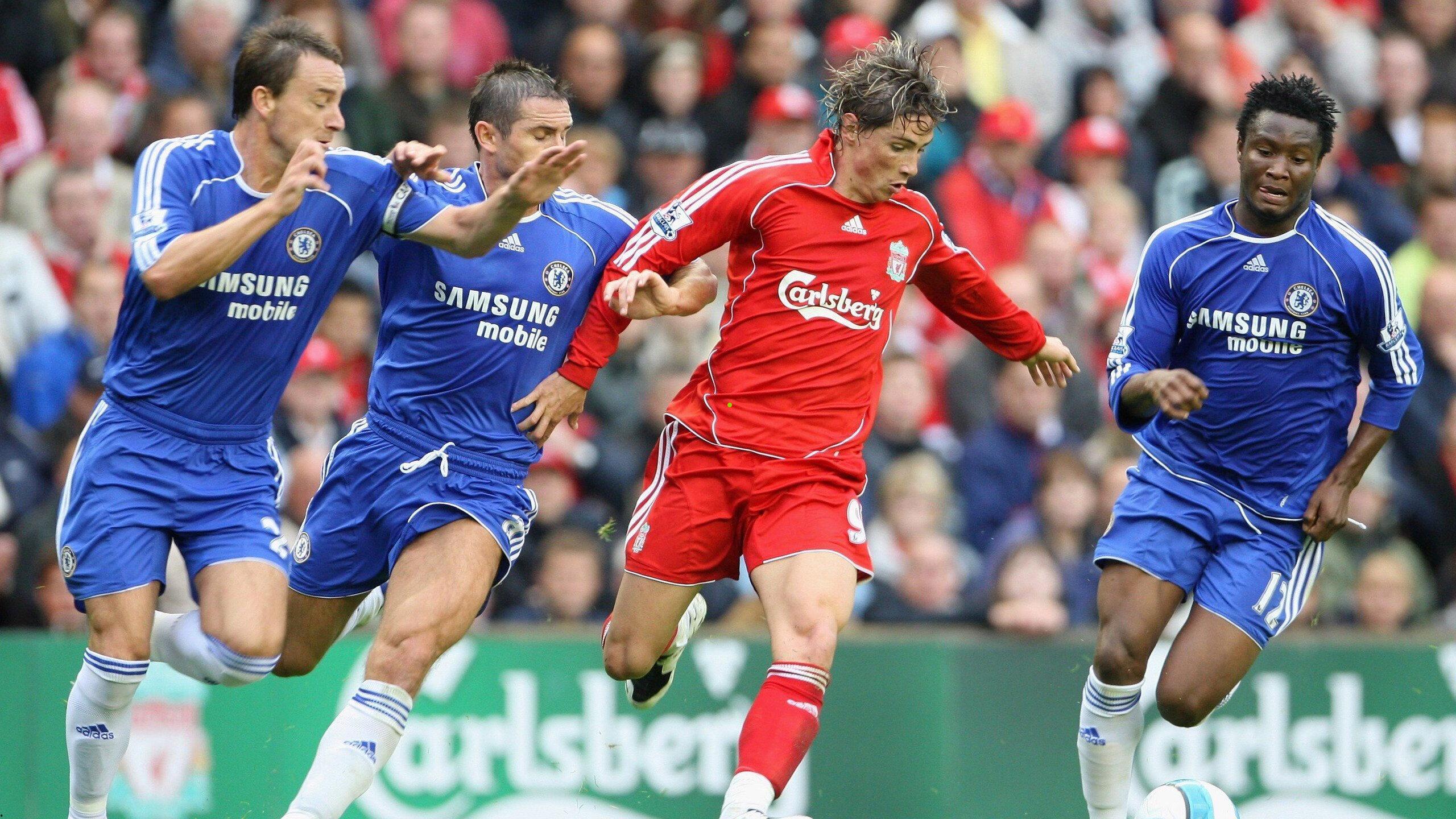 喀什杯巅峰对决引爆夏夜 1.7万观众共赏足球盛宴与烟火奇观